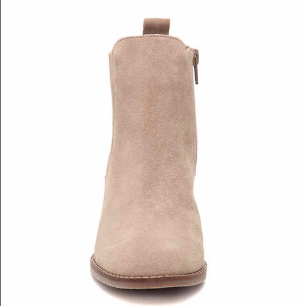 NWT Crown Vintage Cindy Bootie - Picture 2 of 6